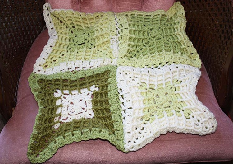 hypnotic-tiles-reverse