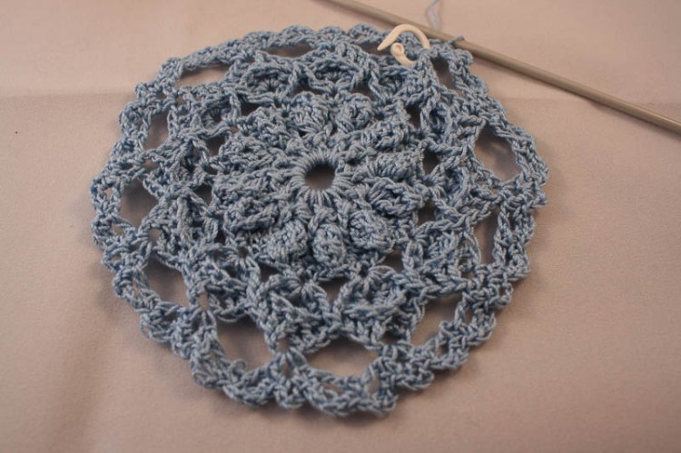 winter-in-blue-round-9